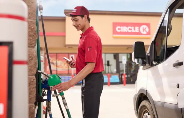 circle k fleet driver pumping gas